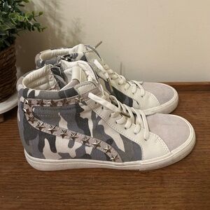 Vintage Havana Dreamer High Top Studded Grey Camo Women's Size US 8.5
